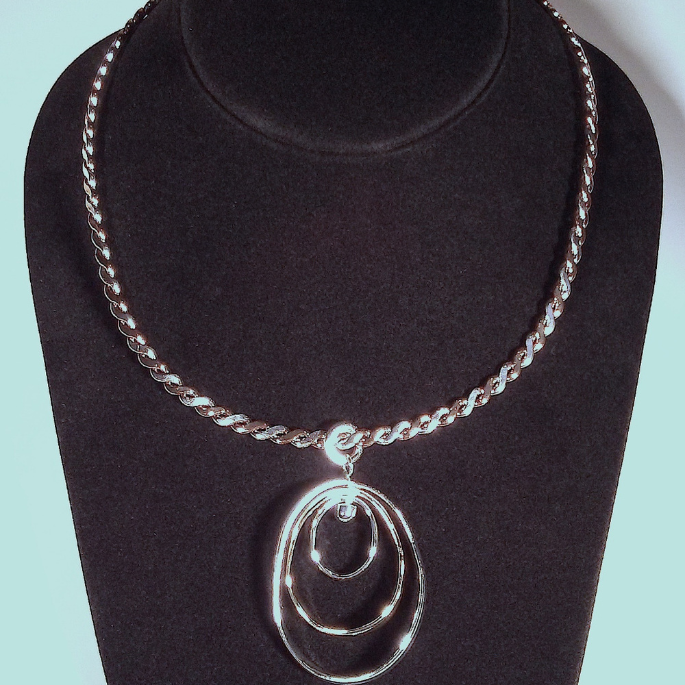 Two-tone geometric ovals slide pendant & choker